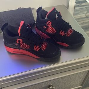 Jordan 4’s Red Thunder Used